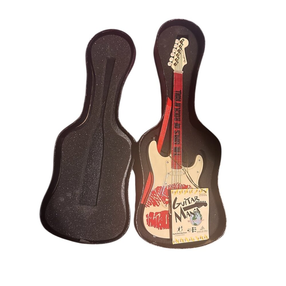 Westland Giftware Girls Of Rock & Roll Guitar Mania Case 2006 12023 fender